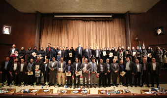 از کارمندان نمونه سال ۱۴۰۰ در دانشگاه تهران تقدیر شد