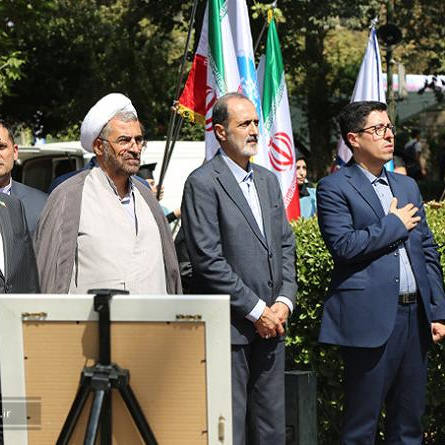 مراسم روز پرچم در دانشگاه تهران با حضور وزیر علوم، تحقیقات و فناوری برگزار شد