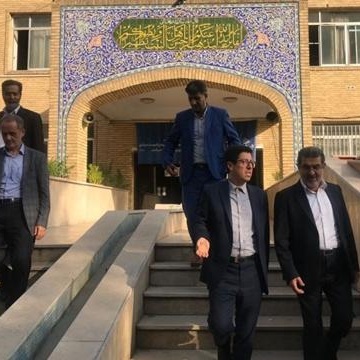 بازدید معاون اداری و مالی دانشگاه تهران از دانشکده الهیات و معارف اسلامی